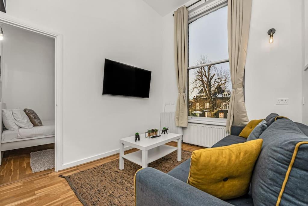 Deluxe Flat On Kentish Town Apartment Лондон Екстериор снимка