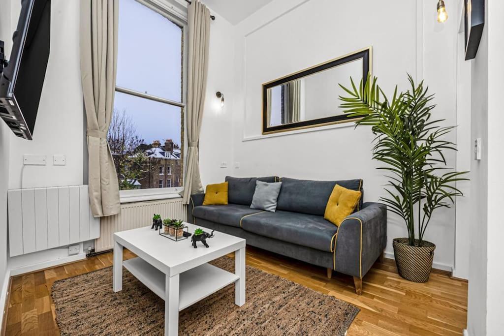 Deluxe Flat On Kentish Town Apartment Лондон Екстериор снимка